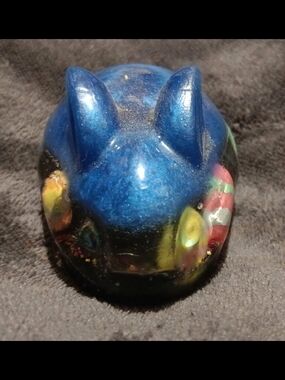 Handmade Resin Easter Bunny Figurine – Metallic Blue Sky & Easter Egg Field ✨🐰